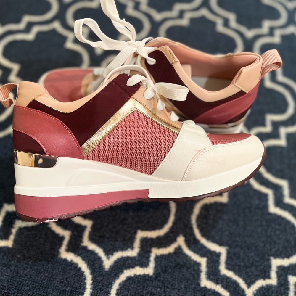 Yolanda Zulu wedge sneakers sz 8 (38
